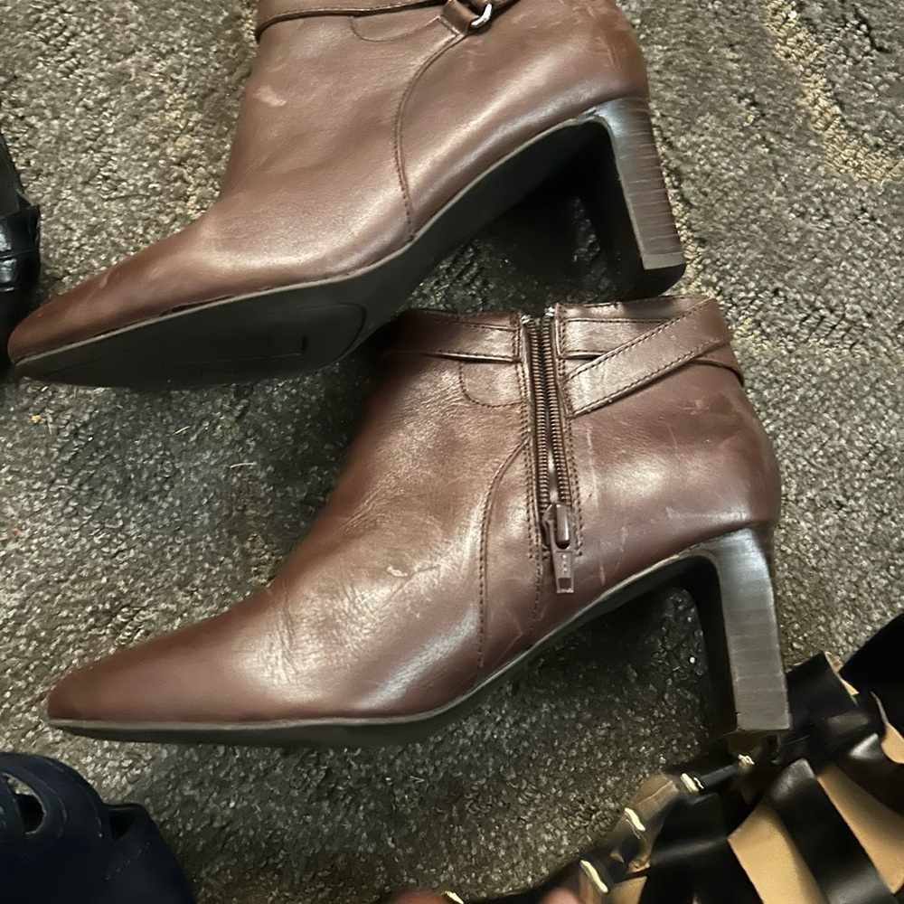 Sophisticated Brown Leather Ankle Booties with Medium Heel